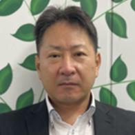 講師